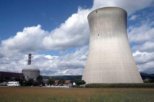 nucleare foto grande
