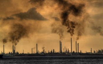 inquinamenti Conto da oltre 100 miliardi: i cittadini europei pagano per l’inquinamento di sole 600 aziende