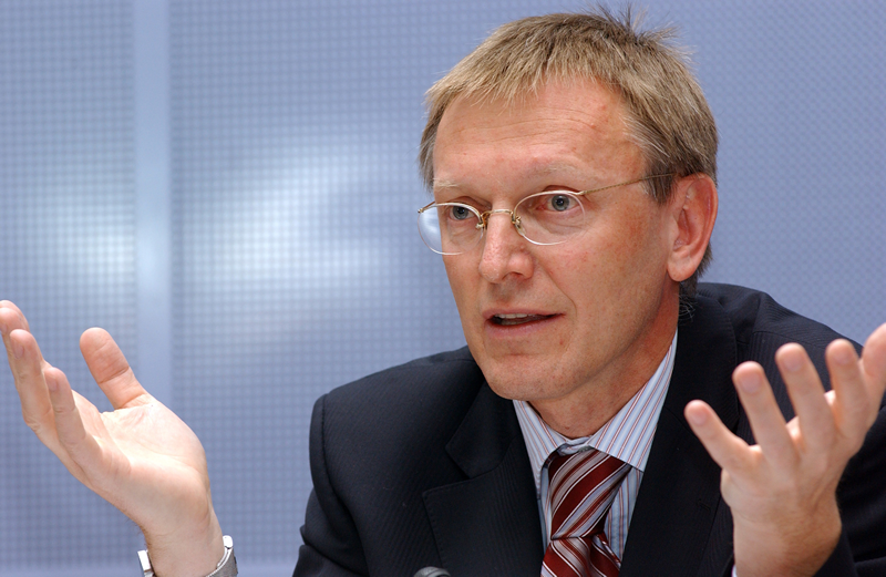 Potocnik: Ue pronta a cofinanziare impianti riciclo rifiuti in Italia