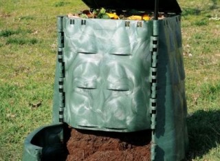 compostiera-horto-320x234 La compostiera era nell’Horto: una seconda vita per l’organico grazie al riciclo a km zero