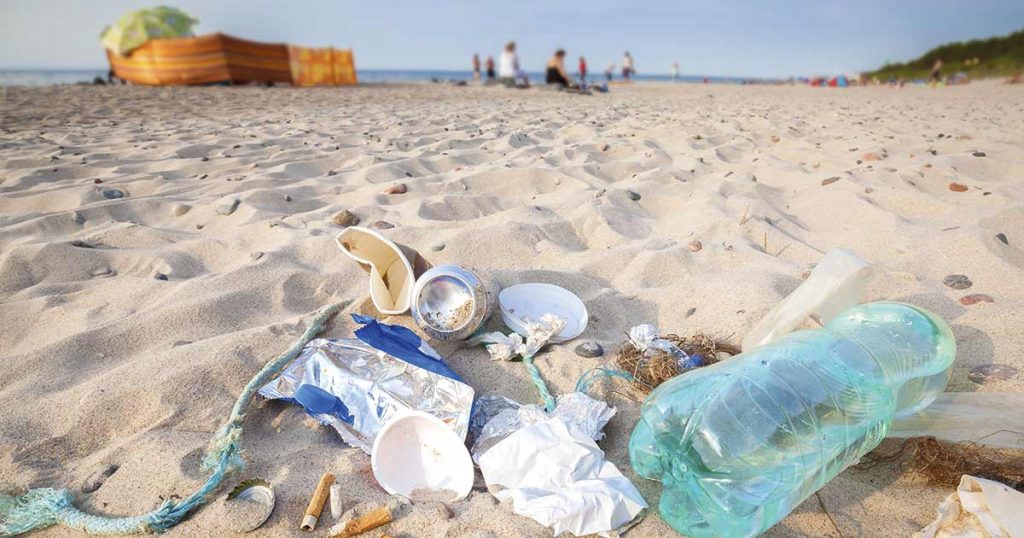 Spiagge italiane: ci sono più rifiuti che conchiglie