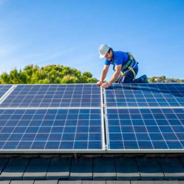 Rinnovabili (e non solo): i 5 trend dell’energia per il 2024 secondo Eaton